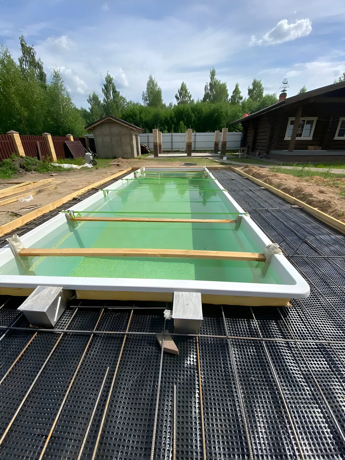 Laguna 9 — вечернее освещение в Барнауле