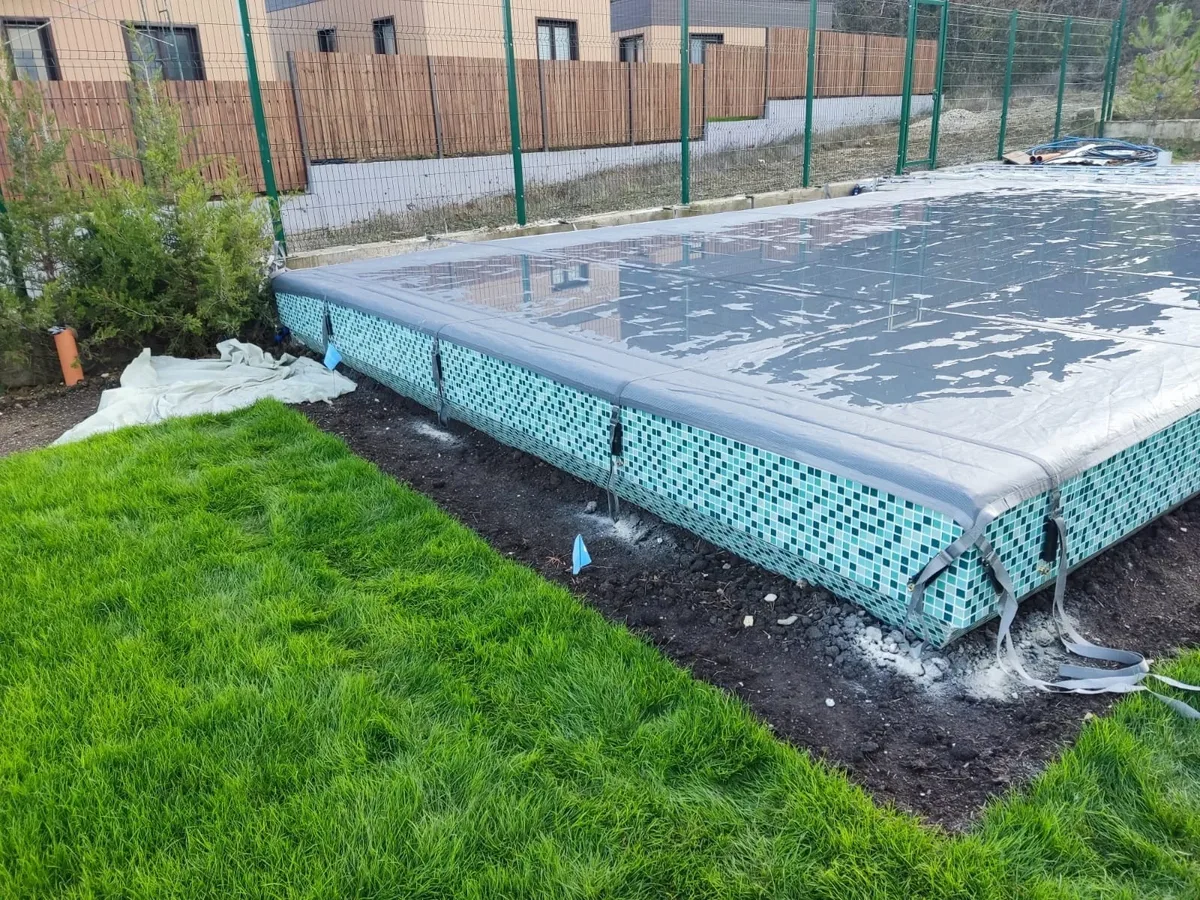 Батутное покрывало на бассейне в Барнауле